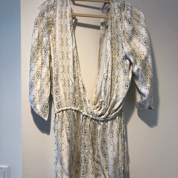 Deep V front and back snake print romper - Picture 2 of 6